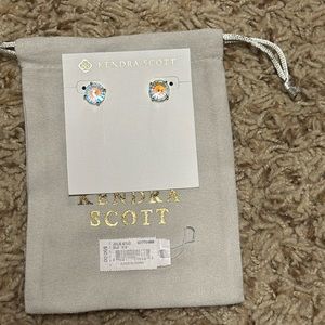 Kendra Scott Jolie Gold Stud Earrings in Dichroic Glass